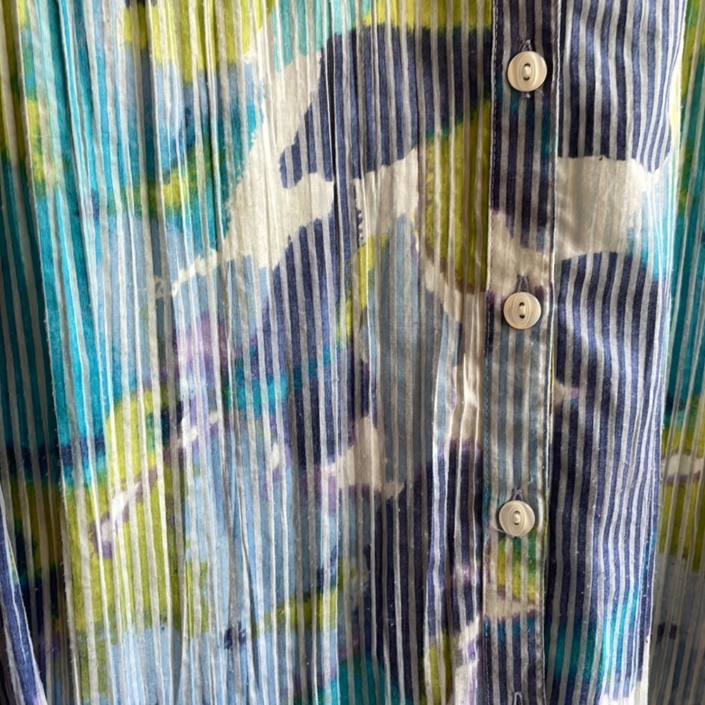 JM Collection v-neck textured subtle floral button front blouse size 12 - Picture 4 of 5